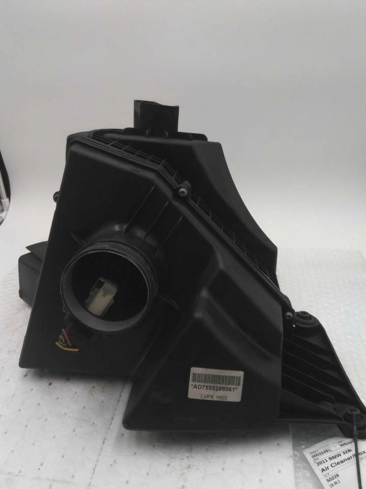 Filtro de aire 3,0 L 6 cilindros compatible con BMW 328i 584092 07-13 Foto 1 de 4