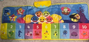 WowWee Pinkfong Baby Shark Official - Step & Sing Piano Dance Mat - Picture 1 of 1