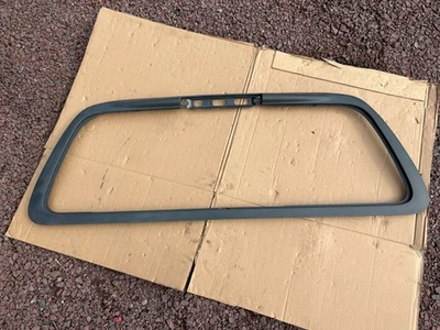 97-03 Ford F-150 ТОЛЬКО ОБЫЧНАЯ КАБИНА ЭКИПАЖА - ОТДЕЛКА ЗАДНЕГО СТЕКЛА объемная пластиковая рама - Изображение 1 из 4