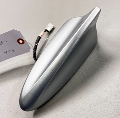 17-21 MAZDA CX-5 TECHO EXTERIOR ALETA DE TIBURÓN MÓDULO ANTENA CON CUBIERTA PLATA SÓNICA OE Foto 1 de 4