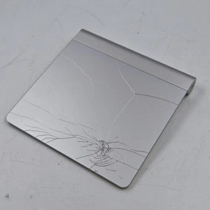Apple Magic Trackpad A1339 - Ne fonctionne pas, fissuré, pour pièces - Photo 1/6