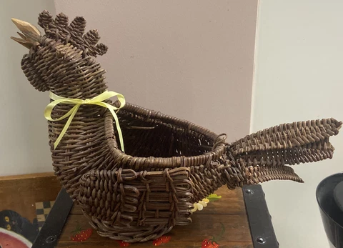 Chicken Basket - Farmhouse Style Woven Wicker Chicken Basket-14” X 10” X 5.5” Cover