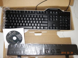 Dell KB813 (KB813BKUS) Smartcard Wired Keyboard - Black - Picture 1 of 2