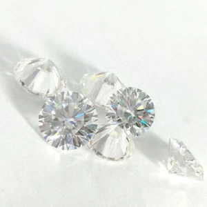 Fiery 2.5 MM 0.05 Carat Near White Round Brilliant Cut Loose Moissanite for Ring - Picture 1 of 2