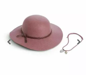 American Girl Tenney's Hat & Necklace New In Box Retired - Picture 1 of 1