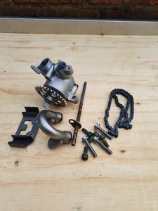 ♻️ 2005 Yamaha Yzf R6 5SL 2003 - 2005 Genuine Oil Pump 14K ♻️ - Picture 1 of 9