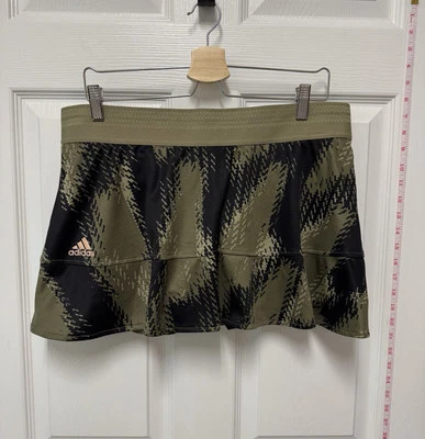 Primeblue Printed Tennis Skirt Skort from Adidas Green With Pink Logo Size XL - Image 1 of 4