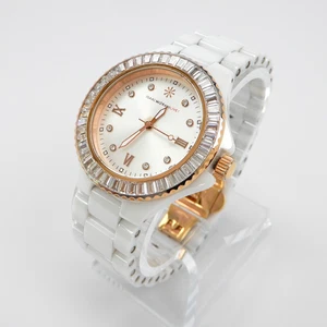 ISAAC MIZRAHI LIVE! Ceramic Quartz Analog Women's Watch New Battery - Picture 1 of 20