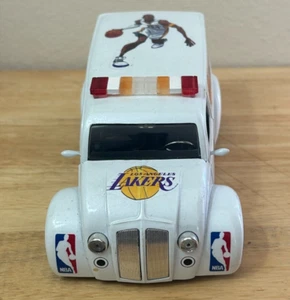 Kobe Bryant Custom 1:24 Scale Div Cruizer Van by Jada - Picture 1 of 5