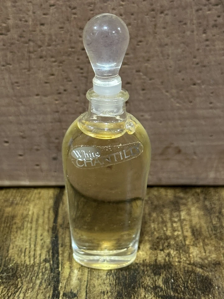 Dana 白色 CHANTILLY(女士)- EAU DE PARFUM 0.25 盎司(无盒)BR — 第 1/1 张图片