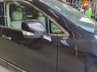 Espejo retrovisor derecho usado se adapta a: Nissan Quest Power 2013 térmico sin marcha atrás automática Foto 1 de 4