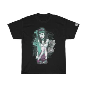 Elliz Clothing's Zombie Girl Grafik Unisex Heavy Cotton T-Shirt - Bild 1 von 5