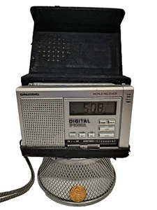 Grundig Vintage G1000a AM/FM/Kurzwellenradio mit Hülle Kopfhörer Papiere in Box - Bild 1 von 3
