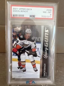 Tarjeta de novato 2021-22 Upper Deck Series 1 Young Guns #228 Simon Benoit PSA 8 - Imagen 1 de 3