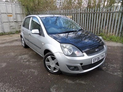 FORD FIESTA 1.4 TDCI BREAKING SPARES MOONDUST SILVER 5 DOOR 2006 xc - Image 1 of 4