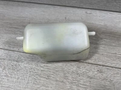 Suzuki Marauder 800 1999 OEM tanque de agua refrigerante depósito botella 17911-48E00     Foto 1 de 4