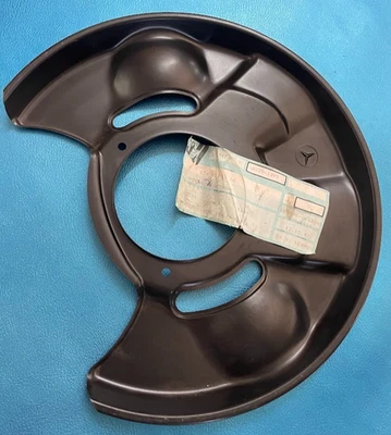 Placa de cubierta de freno delantera derecha Mercedes-Benz - 124-421-13-20 - para 300E y 300TE 90-93 Foto 1 de 3