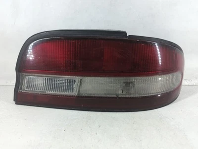 Luz trasera izquierda conductor Nissan Altima 1995-1997 OEM MC8GX Foto 1 de 4