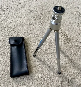 Velbon Mini Aluminium Camera Tripod in Black Case, Unused - Picture 1 of 4