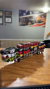 DCP Step Deck Trailer W/Crushed Car Load 1:64 Scale