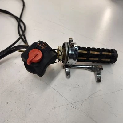 INTERRUPTORES INTERRUPTOR ARRANQUE APAGADO MANGO CLIP DERECHO HONDA 35130-463-505 cables Foto 1 de 4