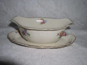 Syracuse China Federal Shape America Santa Rosa Flores Gravadas con Placa Interior - Imagen 1 de 6