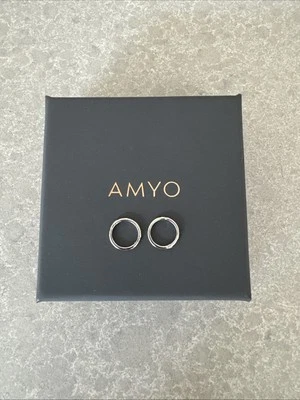 Pendiente Huggie Clicker AMYO 14k Oro Blanco 8mm Foto 1 de 4