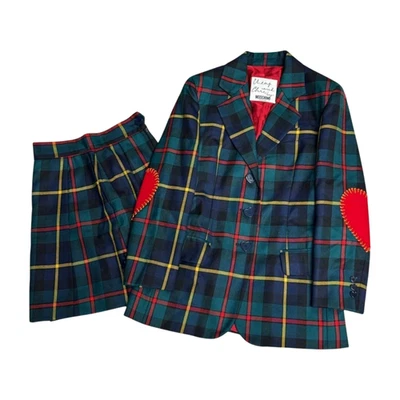 Conjunto de falda chaqueta a cuadros MOSCHINO de la década de 1990 verde rojo motivo corazón vintage Japón USADA Foto 1 de 4