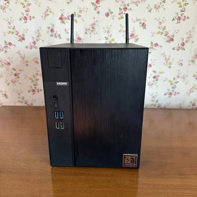 PC de escritorio ASRock DeskMeet X300 SFF | Ryzen 5 5600G | 32 GB | SSD 2 TB | Win 11 Foto 1 de 2