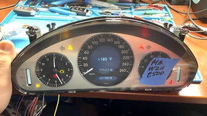 2006 Mercedes Benz W211 E500 Speedometer Cluster A2115400047 km/h OEM - Picture 1 of 8