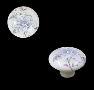 Pack De 6 x Perillas De Armario de Porcelana Blanca Perillas Azul Diseño Clematis 38mm - Imagen 1 de 3