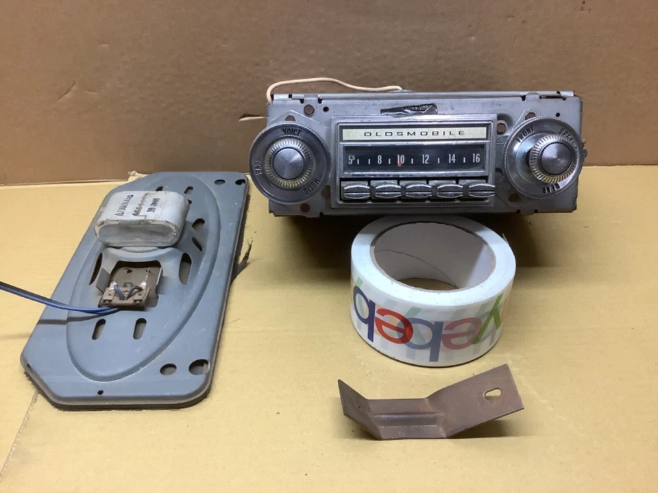 Radio Am Oldsmobile Cutlass 442 Hurst 1970 1971 1972 de colección OEM 7935003 PROBADO Foto 1 de 4