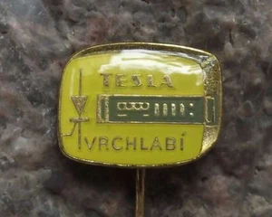 Tesla Vrchlabi Vintage Retro Transistor Radio Diode Symbol Electronics Pin Badge - Picture 1 of 7