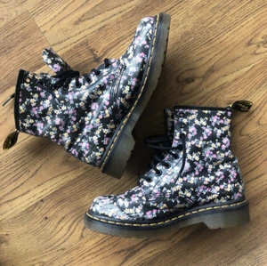 Dr Doc Martens 1460 Floral Clemency Boots Womens Size 6.5 US ( 37) - Picture 1 of 10