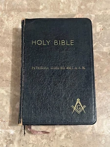 HOLY BIBLE with Masonic Helps (1948) - Picture 1 of 4