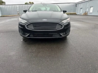 Ford Fusion SE 2019 Foto 1 de 4