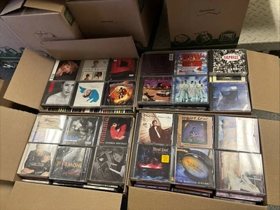 Lot of 200 FREE CDs MIX Genres Artwork+Case RANDOM BUNDLE Wholesale Bulk Foto 1 de 4