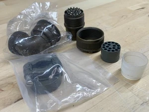 ITT Cannon MS3108E20-29SW 17 Position Circular Connector Military Spec - Picture 1 of 3