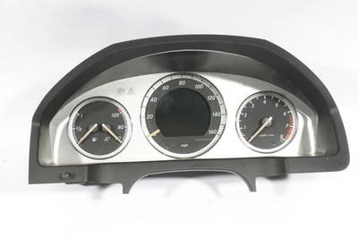 Приборный спидометр кластер 2008 - 2011 Mercedes Benz C300 W204 от оригинального производителя - Изображение 1 из 4