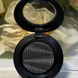 Sombra de ojos Mac Extra Dimension ~ alta oscura y hermosa ~ tamaño completo nueva sin caja envío gratuito - Imagen 1 de 1