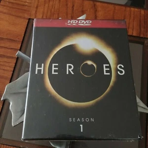 NEW HEROES 1st Season 1 TV 12 hrs Additional Features Superheroes HD DVD - Foto 1 di 3
