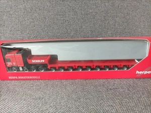 Herpa H0 1:87 in OVP - 150439 MB Actros 02 Titan Tieflade-Sattelzug "Scholpp" - Bild 1 von 7