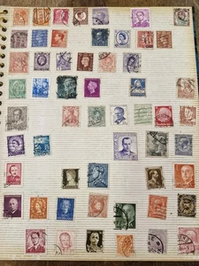Album De Timbres Etranger.               7 - Foto 1 di 9