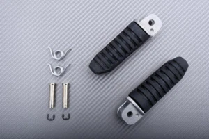 Pair of Front Foot Rests & Pegs SUZUKI GSXR 1100 GV73 1989-1992 - Picture 1 of 2