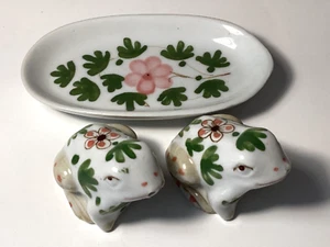 Floral Frog Miniature Salt & Pepper Set w/ Matching Tray Crafted in Thailand VTG - Picture 1 of 14