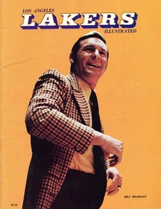 Los Angeles Lakers Illustrated 1974 Program (Bill Sharman (Lakers Vs Bulls) - Picture 1 of 11