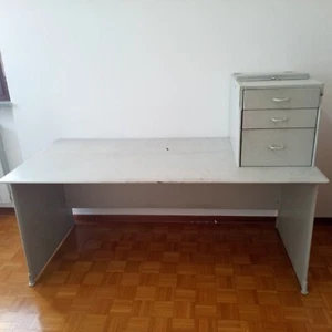 Ikea Perspektiv 2 scrivanie vintage da ufficio/magazzino colore grigio chiaro - Foto 1 di 4