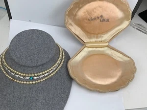 Signed Simulated Pearls by Trifari Necklet & Case Silver Tone N708 - Picture 1 of 3