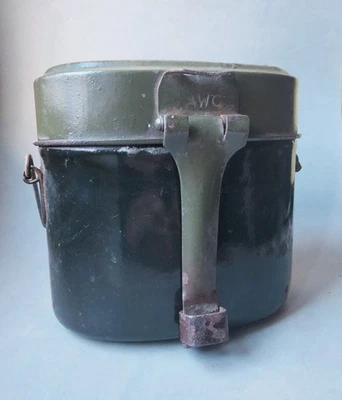 Gavetta Tedesca WW2 Wehrmacht Fine Guerra. - Immagine 1 di 4