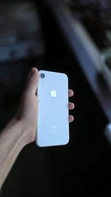 Apple iPhone XR - 64GB - Bianco (Sbloccato) - Immagine 1 di 4